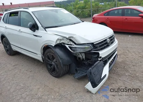 2024 Volkswagen Tiguan 2.0T Se R-Line Black z USA, uszkodzony, nr VIN 3VV8B7AX7RM009601